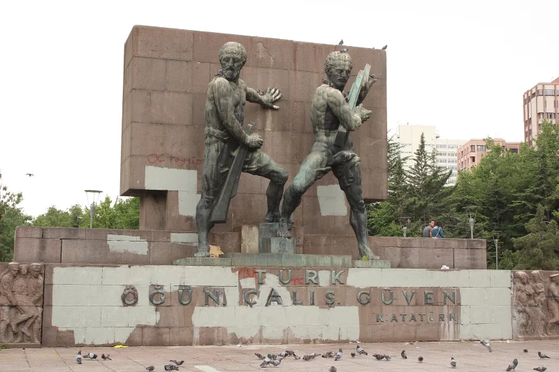 Güvenpark в Kızılay — монумент Безопасности и сердце Ankara